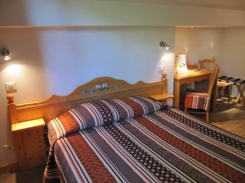 Logis Hotel Les Peupliers Baratier Exterior photo