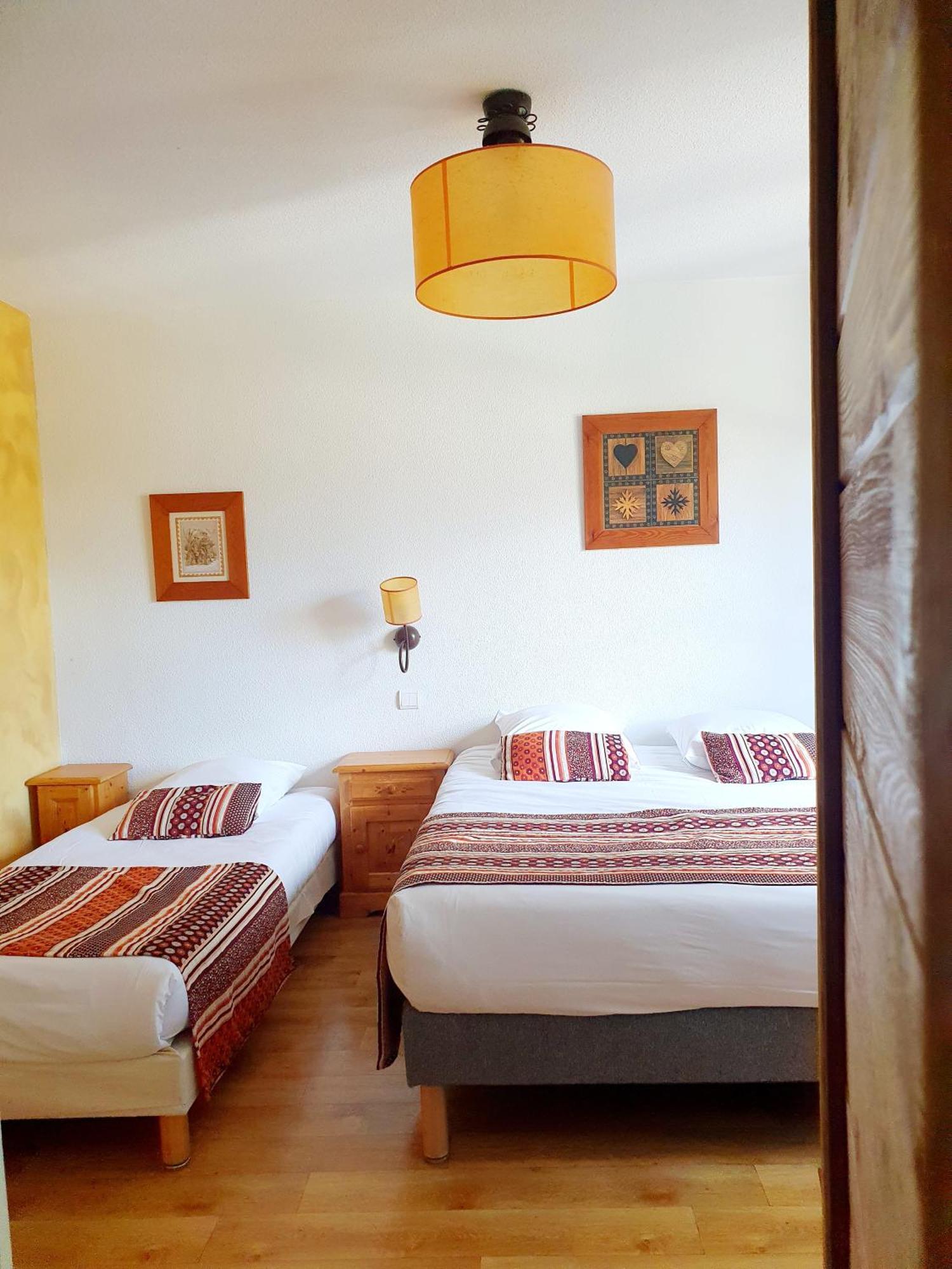 Logis Hotel Les Peupliers Baratier Exterior photo