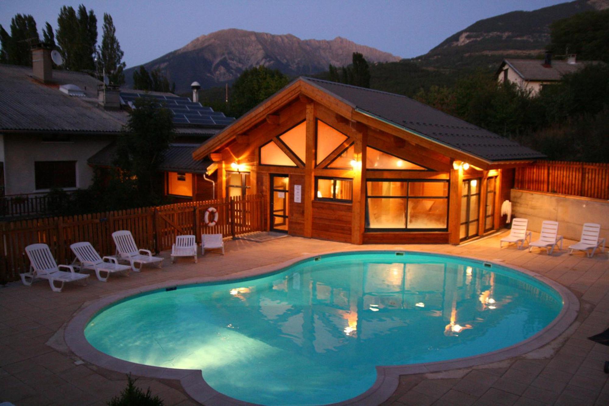 Logis Hotel Les Peupliers Baratier Exterior photo