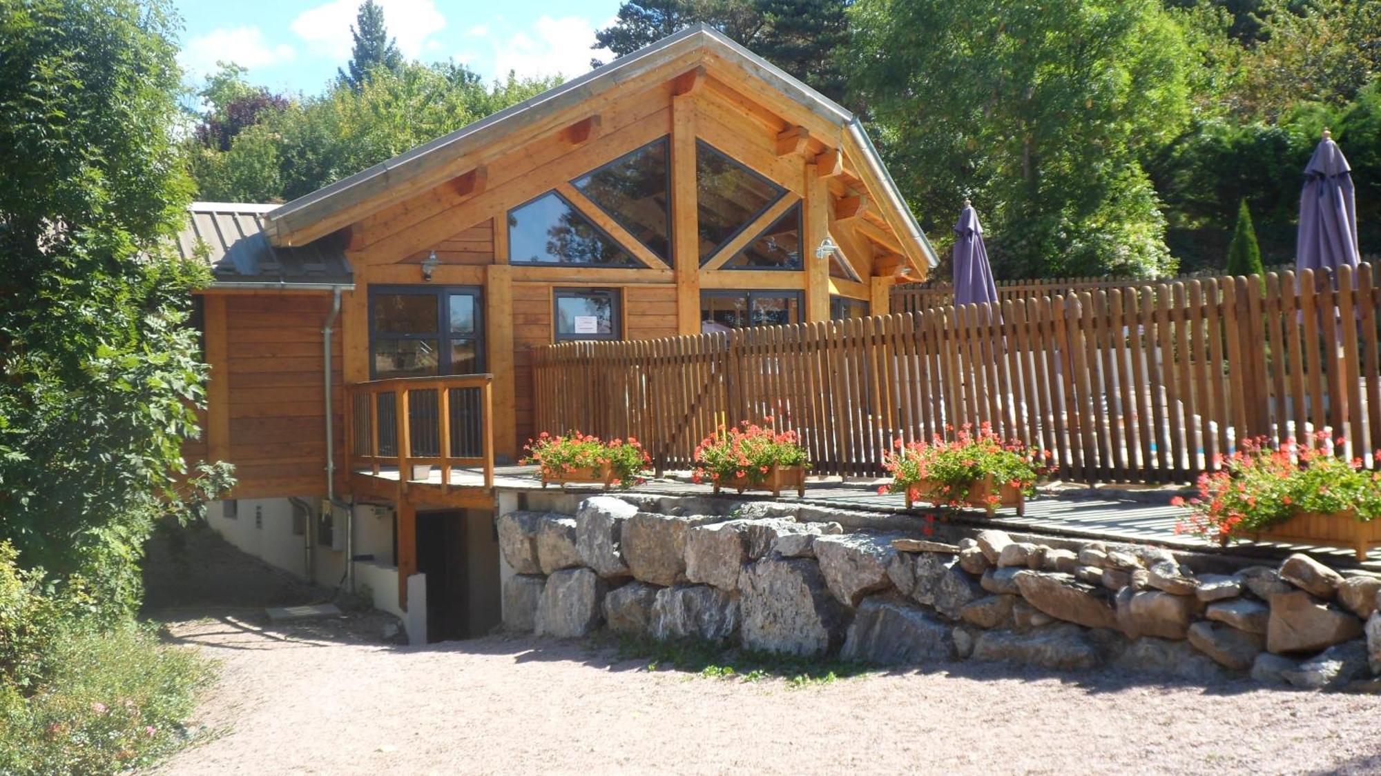 Logis Hotel Les Peupliers Baratier Exterior photo